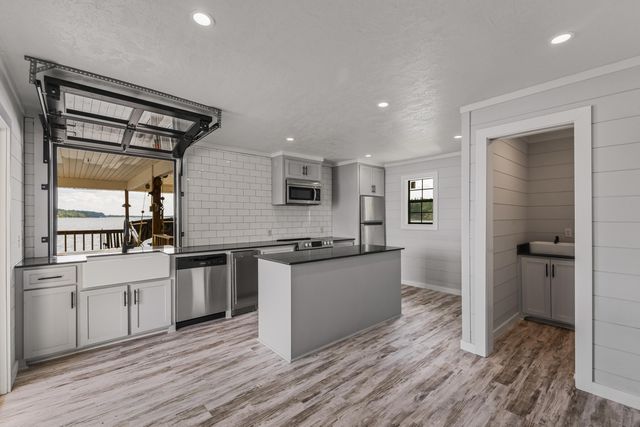 920 Sodie Cameron Rd., Lumberton, MS 39455