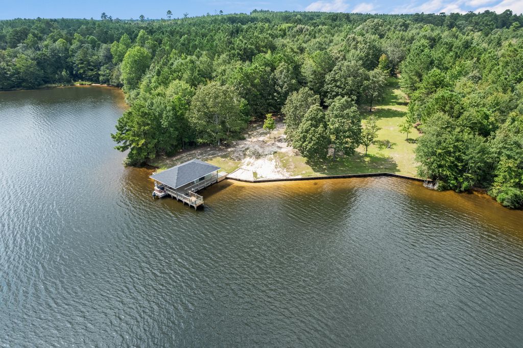 920 Sodie Cameron Rd., Lumberton, MS 39455