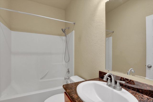 216 6th St, Cheney, WA 99004