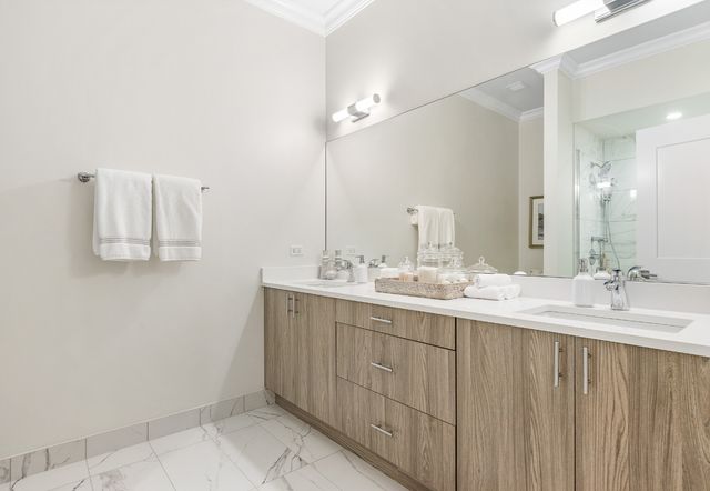 835 Lake Street 511, Oak Park, IL 60301
