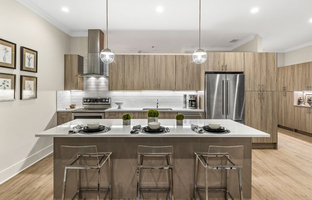 835 Lake Street 511, Oak Park, IL 60301