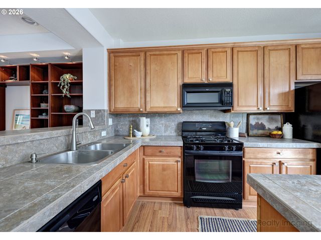 1132 Se LINN St, Portland, OR 97202