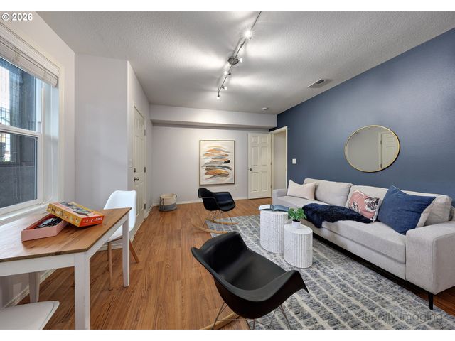 1132 Se LINN St, Portland, OR 97202