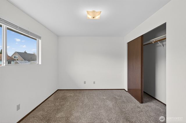 1031 N Laventure Road, Mount Vernon, WA 98273