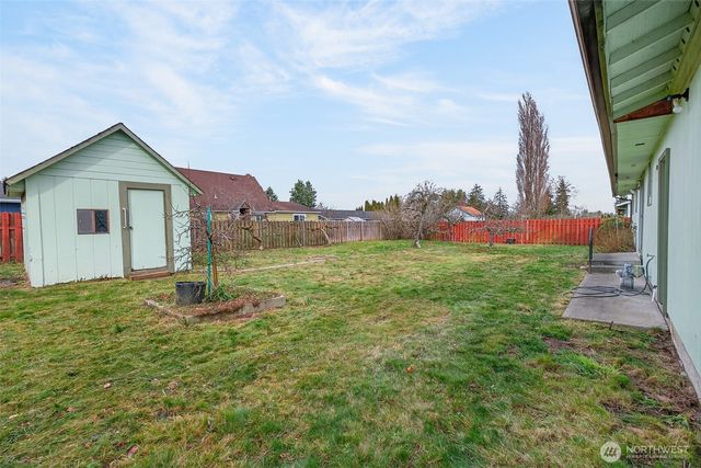 1031 N Laventure Road, Mount Vernon, WA 98273