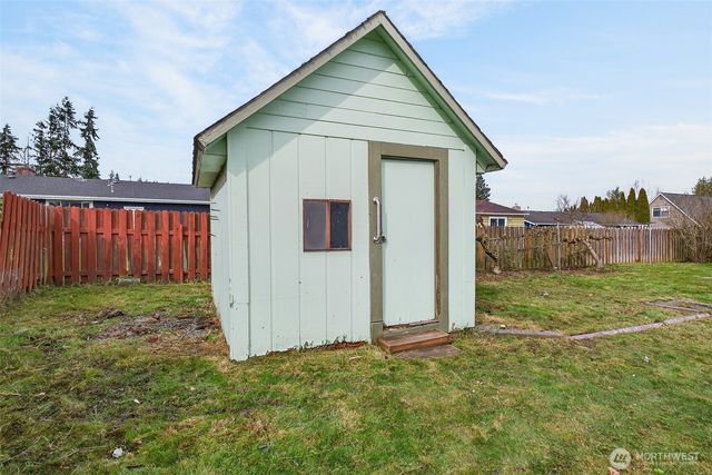 1031 N Laventure Road, Mount Vernon, WA 98273