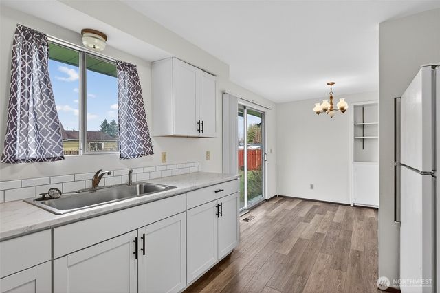 1031 N Laventure Road, Mount Vernon, WA 98273