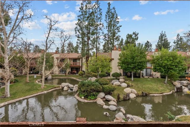 21551 Burbank 96, Woodland Hills, CA 91367