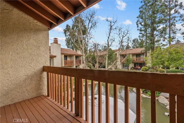 21551 Burbank 96, Woodland Hills, CA 91367
