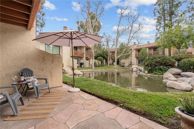 21551 Burbank 96, Woodland Hills, CA 91367