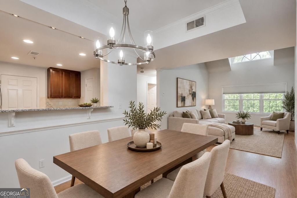 424 Lindbergh Drive NE 308, Atlanta, GA 30305 — photo 2