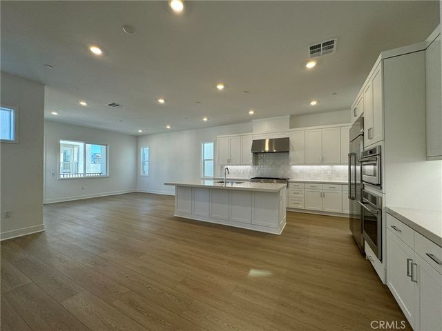 114 Seep, Irvine, CA 92618