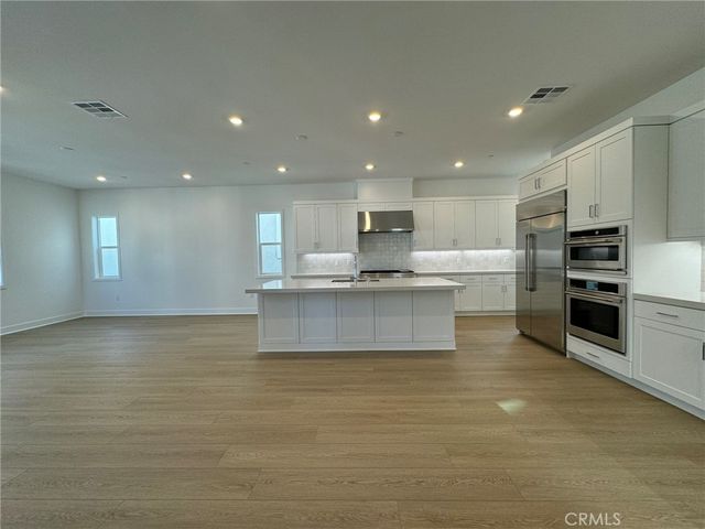 114 Seep, Irvine, CA 92618