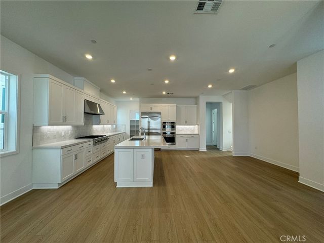 114 Seep, Irvine, CA 92618