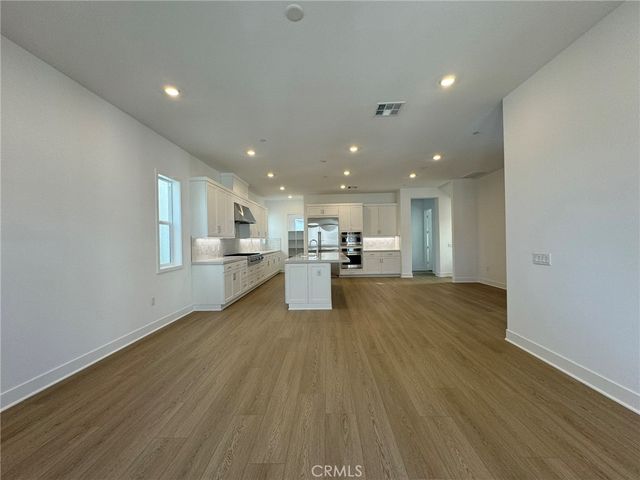 114 Seep, Irvine, CA 92618