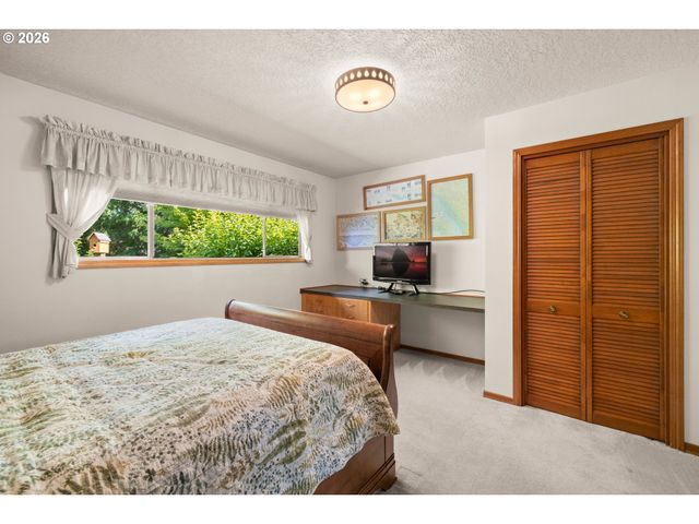 3100 Ne JACKSON SCHOOL Rd, Hillsboro, OR 97124