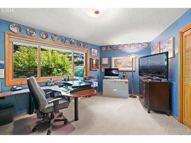 3100 Ne JACKSON SCHOOL Rd, Hillsboro, OR 97124