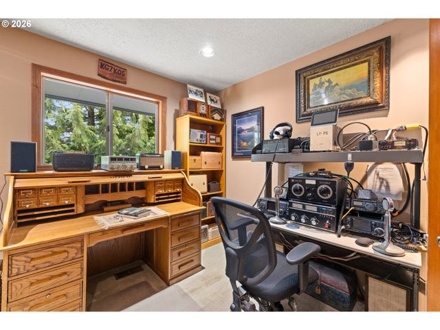 3100 Ne JACKSON SCHOOL Rd, Hillsboro, OR 97124