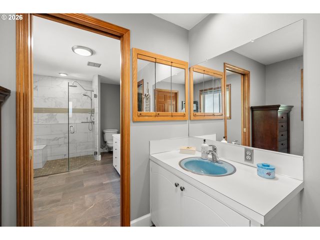 3100 Ne JACKSON SCHOOL Rd, Hillsboro, OR 97124