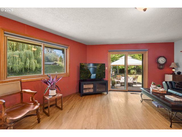 3100 Ne JACKSON SCHOOL Rd, Hillsboro, OR 97124