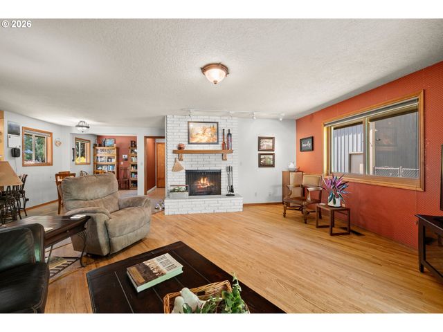 3100 Ne JACKSON SCHOOL Rd, Hillsboro, OR 97124