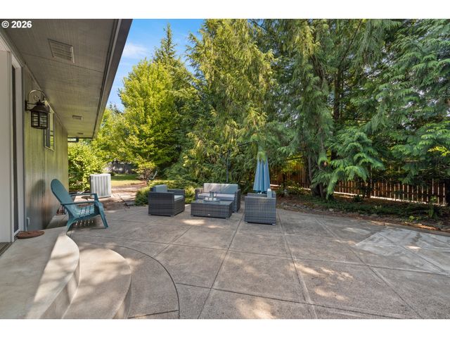3100 Ne JACKSON SCHOOL Rd, Hillsboro, OR 97124