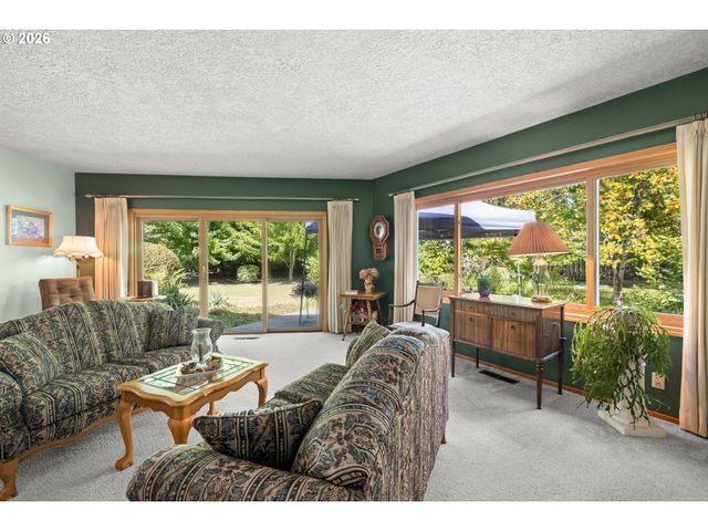 3100 Ne JACKSON SCHOOL Rd, Hillsboro, OR 97124