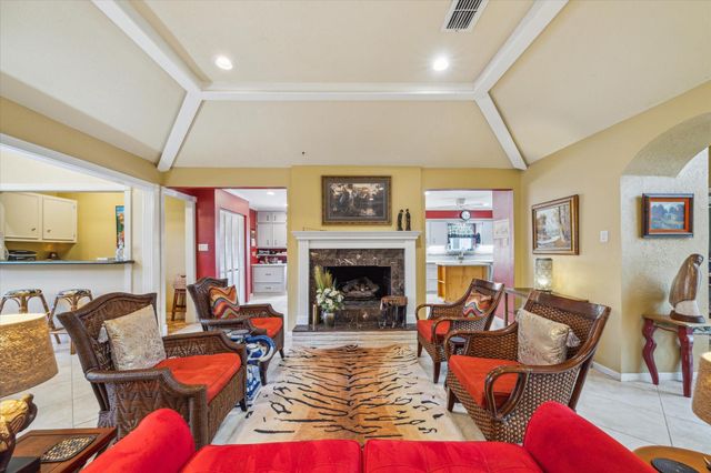 4114 Plumtree Lane, Seabrook, TX 77586