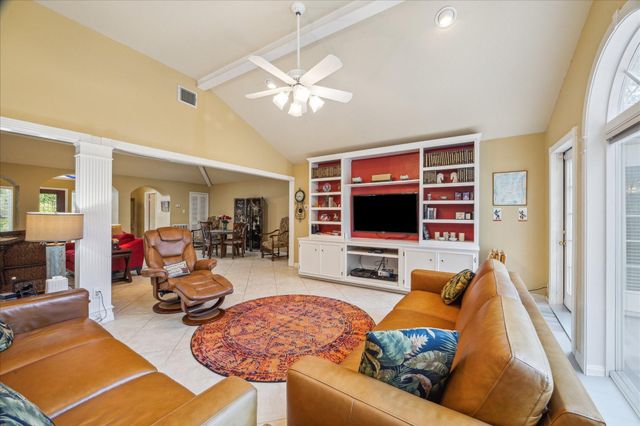 4114 Plumtree Lane, Seabrook, TX 77586