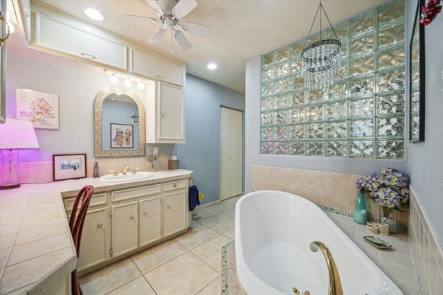 4114 Plumtree Lane, Seabrook, TX 77586