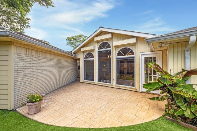 4114 Plumtree Lane, Seabrook, TX 77586