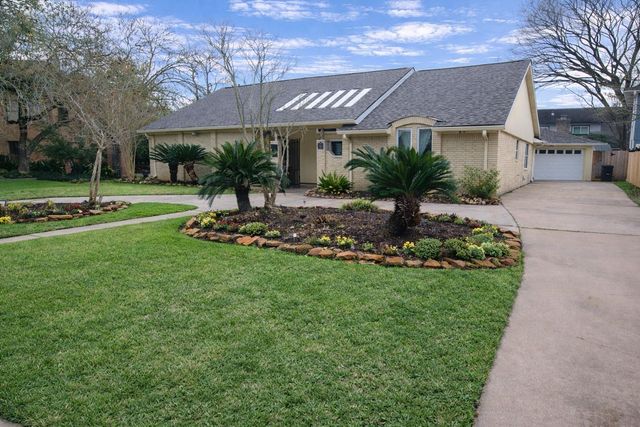 4114 Plumtree Lane, Seabrook, TX 77586