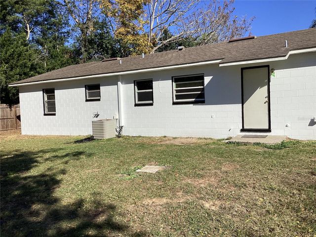 607 RIDGE PLACE, Tavares, FL 32778