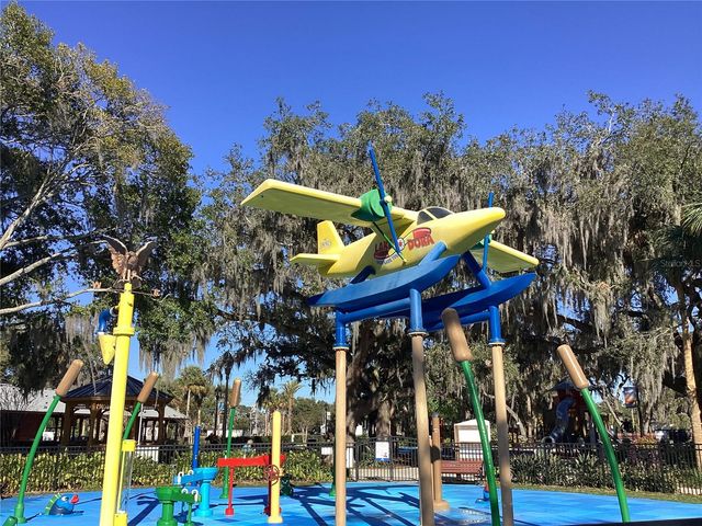 607 RIDGE PLACE, Tavares, FL 32778