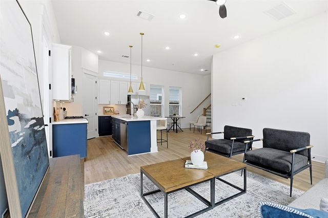 8916 Sunshine Laverne Lane, Houston, TX 77080