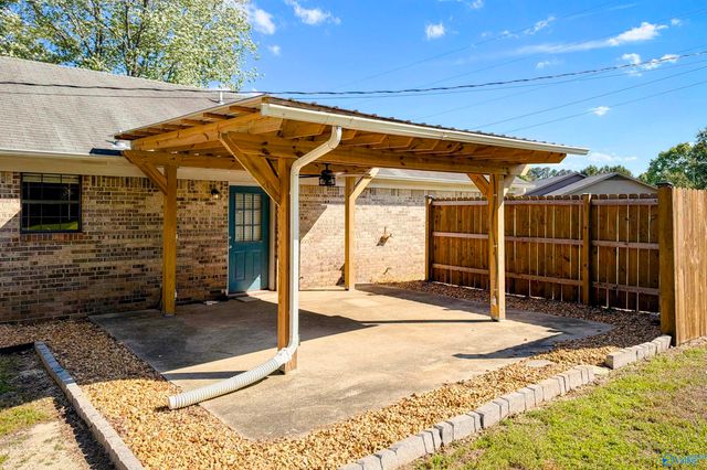 136 County Road 591, Trinity, AL 35673