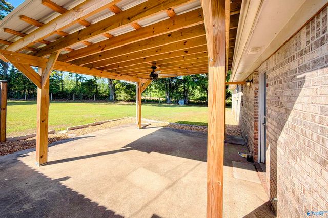 136 County Road 591, Trinity, AL 35673