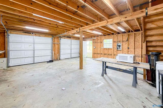 136 County Road 591, Trinity, AL 35673
