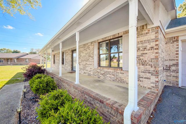 136 County Road 591, Trinity, AL 35673