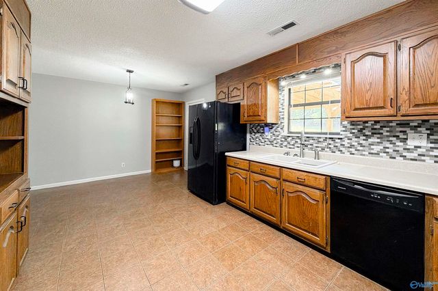 136 County Road 591, Trinity, AL 35673