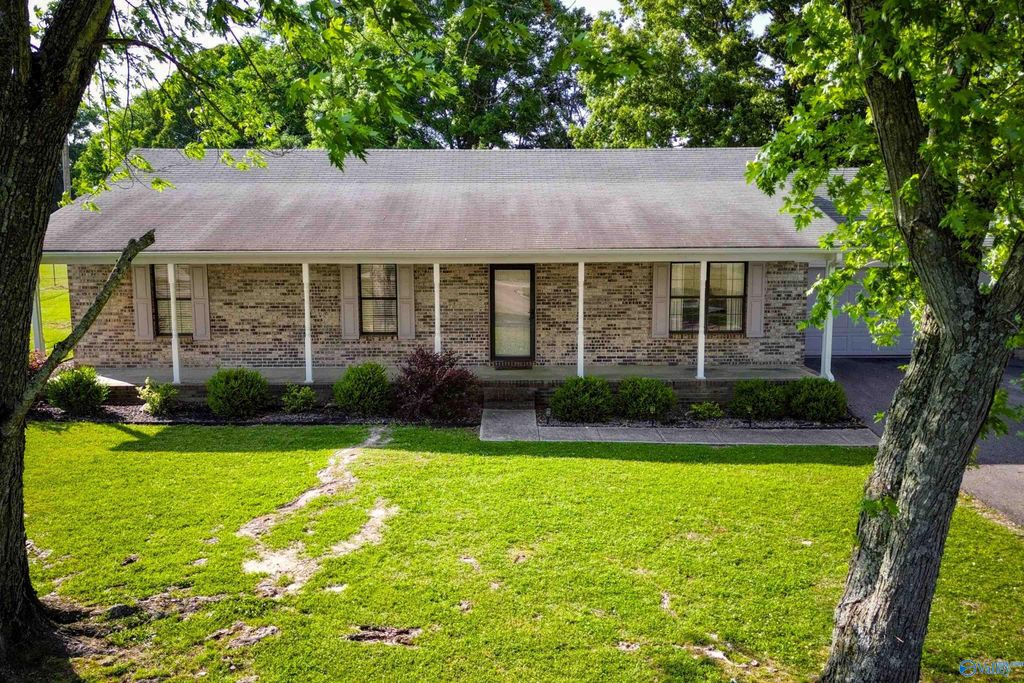 136 County Road 591, Trinity, AL 35673