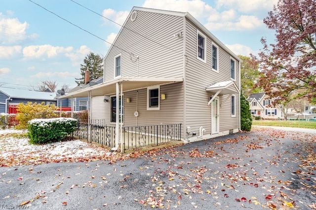 2411 16th Street, Cuyahoga Falls, OH 44223