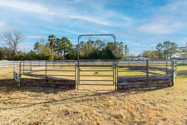 2827 Louis Road, Crosby, TX 77532