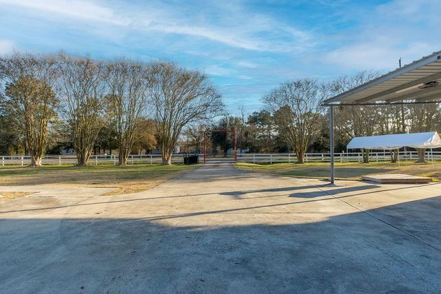 2827 Louis Road, Crosby, TX 77532