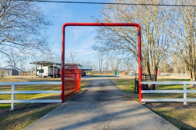 2827 Louis Road, Crosby, TX 77532