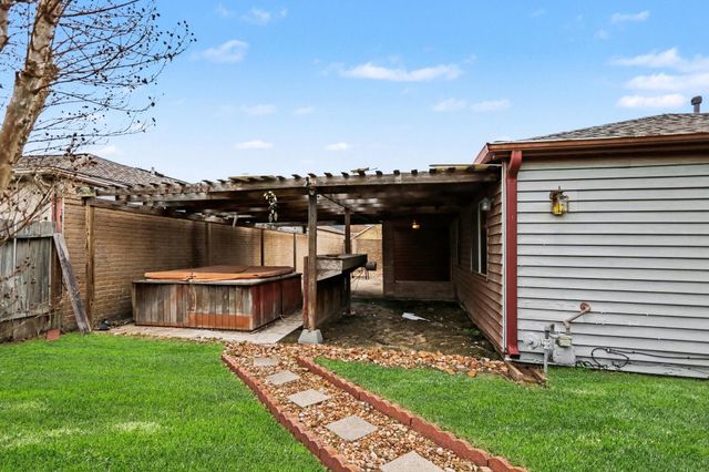 12151 Swords Creek Road, Houston, TX 77067