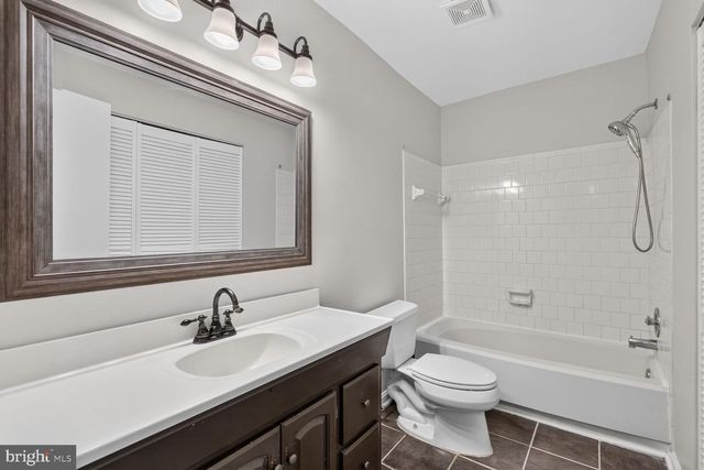 14083 FALLBROOK LN, Woodbridge, VA 22193