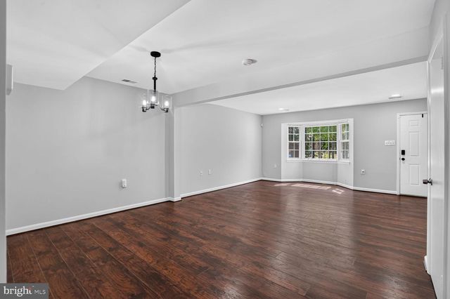 14083 FALLBROOK LN, Woodbridge, VA 22193