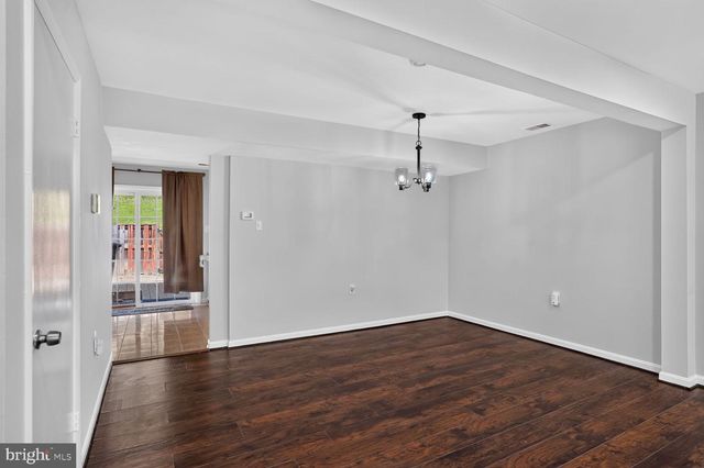 14083 FALLBROOK LN, Woodbridge, VA 22193