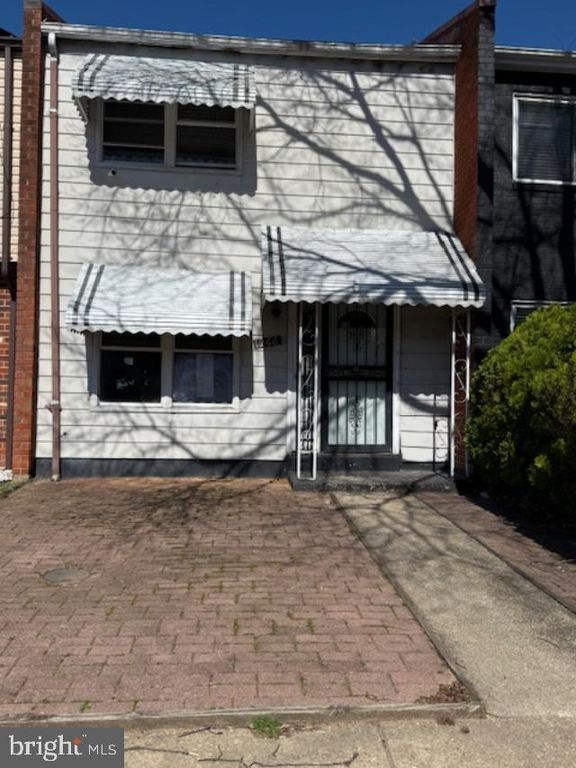 1266 BARNABY TER SE, Washington, DC 20032